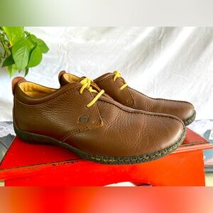 Women's Born Shoes Sneakers Size 8/39 Brown Leather Casual Laced Walking
